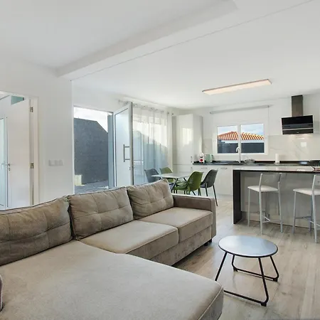 Casa Do Tempo Com Jacuzzi Holiday home Ribeira Brava